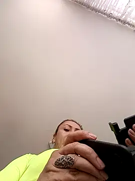 coral smitth online show from September 12, 2025, 6:51 pm