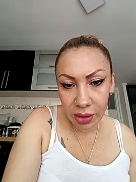 coral smitth online show from March 10, 2025, 7:18 pm