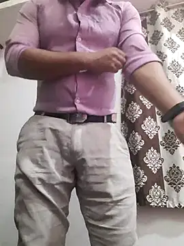 Guyinshortss online show from February 21, 2026, 8:11 pm