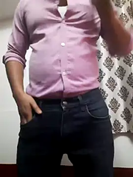 Guyinshortss online show from April 3, 2026, 8:04 pm