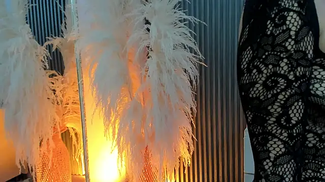 Snapshot of EmmaTorres_ chatting on February 24, 2026, 9:37 pm EmmaTorres online show from February 24, 2026, 9:37 pm