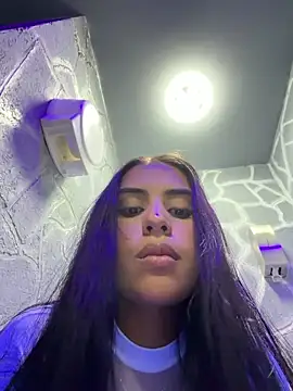 Snapshot of EmmaTorres_ chatting on February 3, 2026, 8:58 pm EmmaTorres online show from February 3, 2026, 8:58 pm