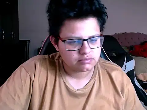 tatsumi nao online show from December 15, 2025, 8:47 pm