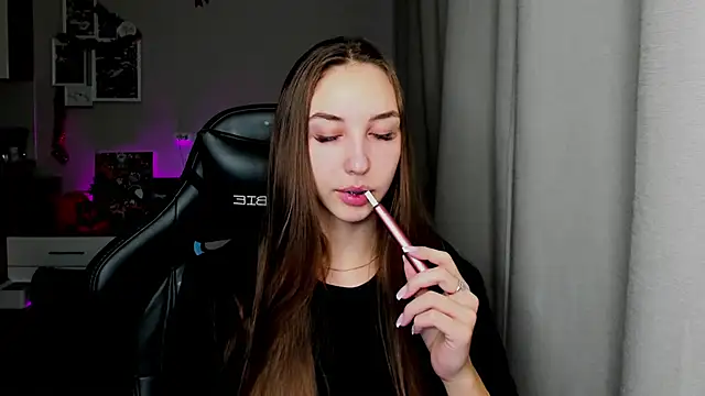 Sm0ly online show from January 11, 2026, 2:51 am