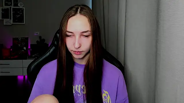 Sm0ly online show from May 25, 2026, 2:44 am