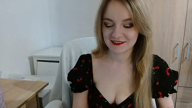 Snapshot of AlmaHoney chatting on March 16, 2026, 3:15 pm AlmaHoney online show from March 16, 2026, 3:15 pm