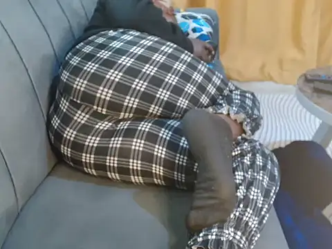 leslysexygirl online show from October 17, 2025, 4:49 am