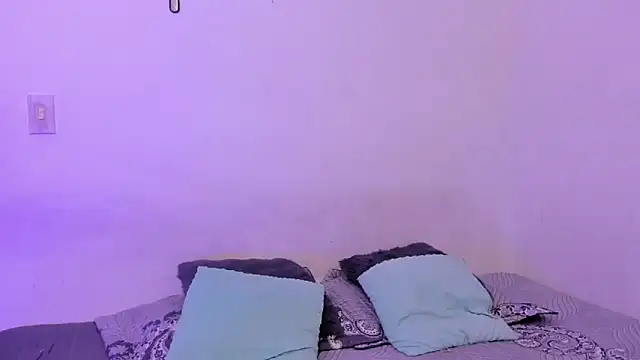 crystalvazquez online show from January 10, 2026, 11:05 am