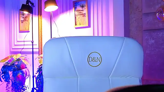 AlessiaLondon online show from March 9, 2026, 10:30 am