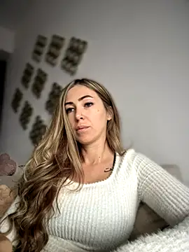 RaquelleDevon online show from November 27, 2025, 11:21 am