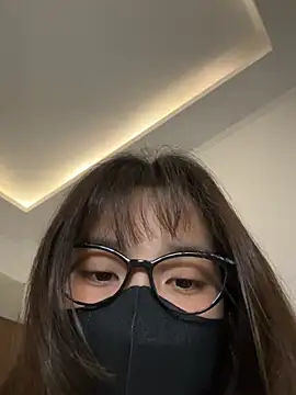 Lilisa miu online show from May 18, 2026, 4:23 pm