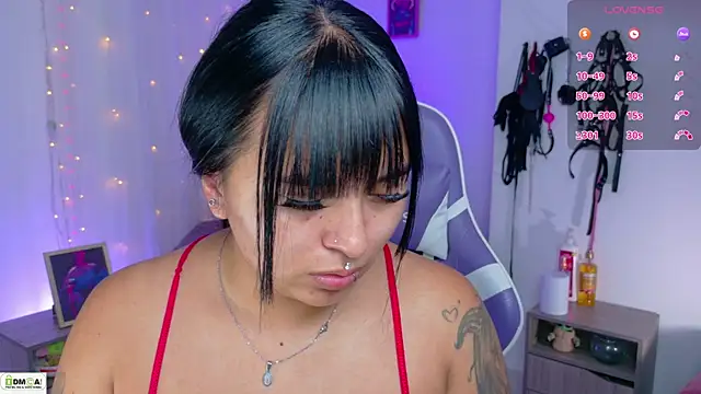 Snapshot of Miss_scarllet_ chatting on July 6, 2026, 1:18 pm Miss scarllet online show from July 6, 2026, 1:18 pm