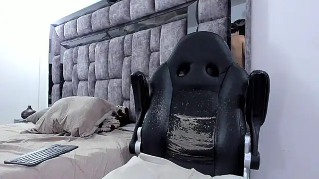 MalconStonne online show from March 6, 2026, 3:23 am