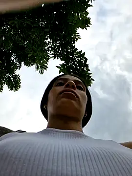 Snapshot of lily_sk chatting on March 3, 2025, 9:48 pm lily sk online show from March 3, 2025, 9:48 pm