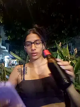 Snapshot of lily_sk chatting on February 17, 2025, 11:43 pm lily sk online show from February 17, 2025, 11:43 pm