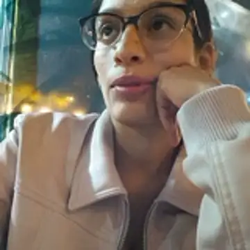 Snapshot of lily_sk chatting on February 21, 2026, 12:23 am lily sk online show from February 21, 2026, 12:23 am