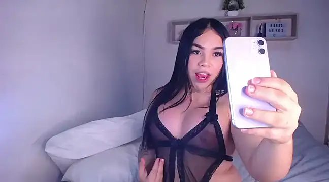 SOFIA BENNETX online show from March 4, 2025, 4:49 am