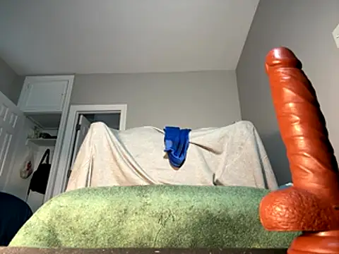 ChiRaqb8 online show from October 11, 2025, 10:55 pm