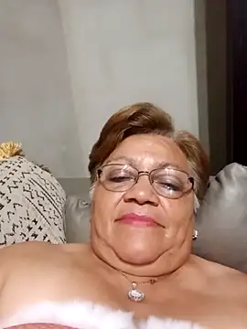 Madrastrahot69 online show from December 2, 2025, 4:25 am