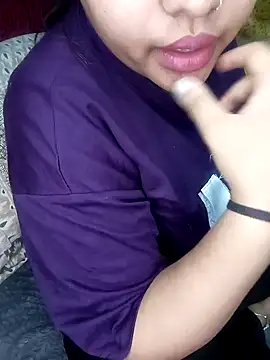 Snapshot of HEENA_022 chatting on January 31, 2025, 4:48 pm HEENA 022 online show from January 31, 2025, 4:48 pm