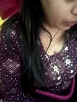 Snapshot of HEENA_022 chatting on January 26, 2025, 11:39 am HEENA 022 online show from January 26, 2025, 11:39 am