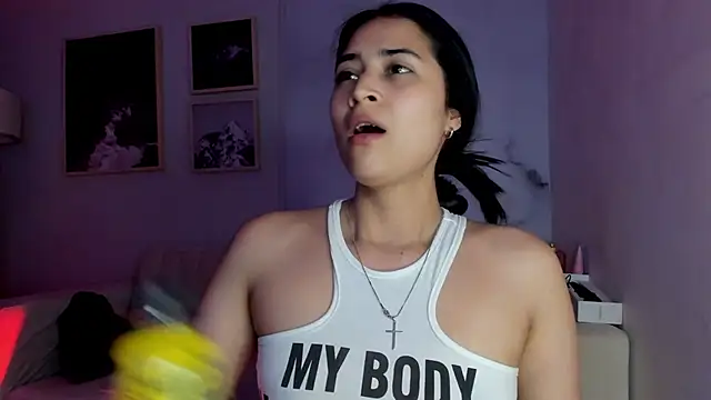 lara madisson online show from February 23, 2026, 5:52 am