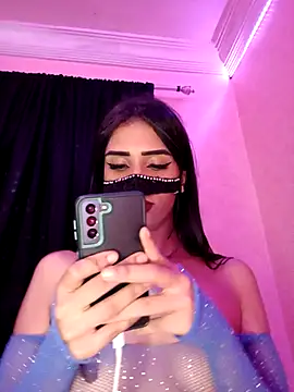 ---sophia--- online show from October 13, 2025, 12:29 pm