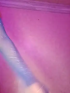 Snapshot of ---sophia--- chatting on December 20, 2025, 8:33 pm ---sophia--- online show from December 20, 2025, 8:33 pm