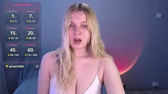 EmiliaDuchess online show from May 7, 2026, 1:36 pm