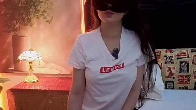 sexybaby22111 online show from October 22, 2025, 10:47 am