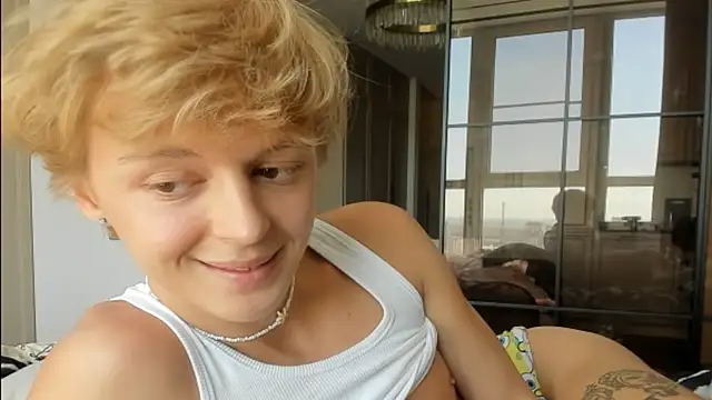 agelandreww online show from April 25, 2026, 9:56 am