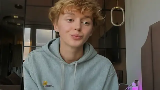 agelandreww online show from April 23, 2026, 3:13 pm