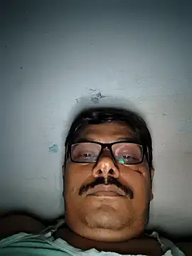 Srmotrs online show from October 18, 2025, 8:44 pm