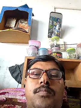 Snapshot of Srmotrs chatting on September 23, 2025, 7:37 am Srmotrs online show from September 23, 2025, 7:37 am