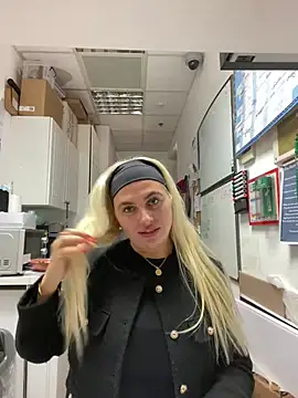 Arabellalee23 online show from February 21, 2025, 4:05 pm