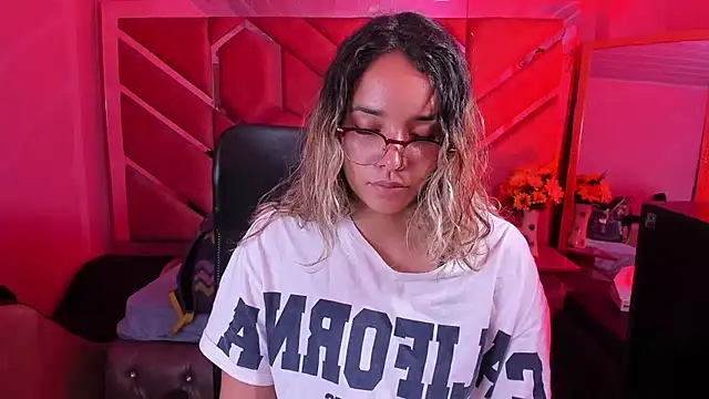 Olivia Fox69 online show from March 8, 2026, 3:32 am