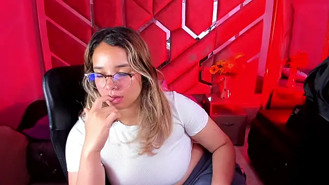 Olivia Fox69 online show from September 18, 2025, 3:20 am