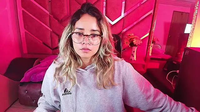 Olivia Fox69 online show from November 25, 2025, 3:51 am