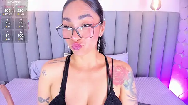 Snapshot of Leamonroe__ chatting on June 11, 2026, 10:07 pm Leamonroe online show from June 11, 2026, 10:07 pm