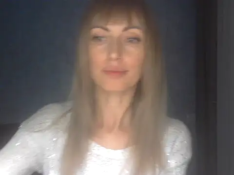 EffectMaya online show from April 19, 2026, 4:52 pm