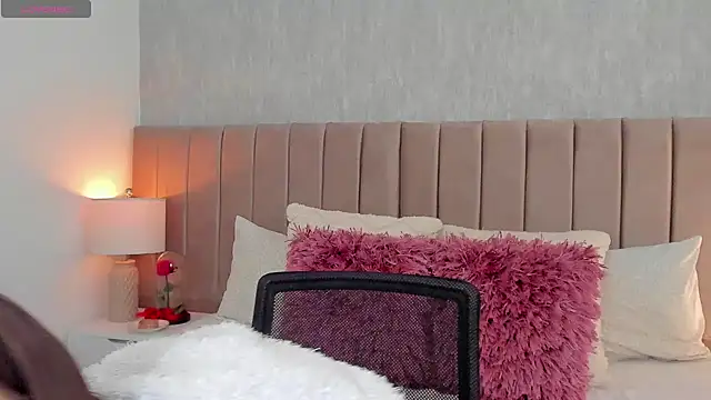 Victoria romanox online show from March 20, 2025, 6:09 pm