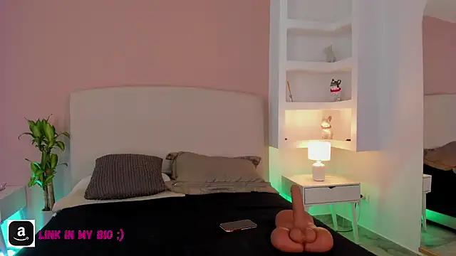 nathalynbarnes online show from March 24, 2026, 10:59 am