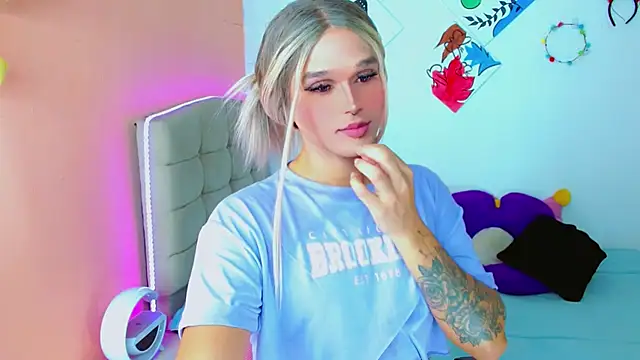 TaylorMon online show from October 11, 2025, 1:39 am