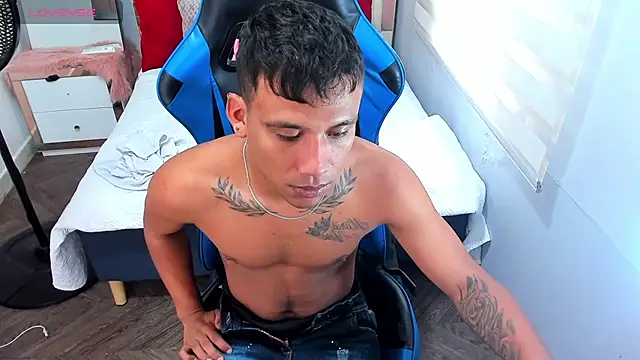 Snapshot of Backsex_boy chatting on October 13, 2025, 2:07 pm Backsex boy online show from October 13, 2025, 2:07 pm