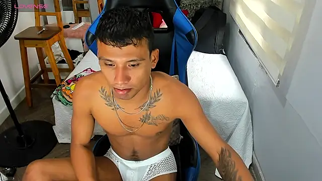 Snapshot of Backsex_boy chatting on November 13, 2025, 3:49 pm Backsex boy online show from November 13, 2025, 3:49 pm