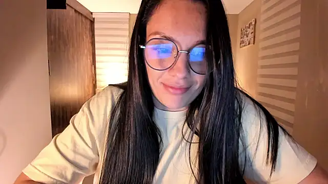 Snapshot of anabel_025 chatting on March 5, 2025, 11:27 pm anabel 025 online show from March 5, 2025, 11:27 pm