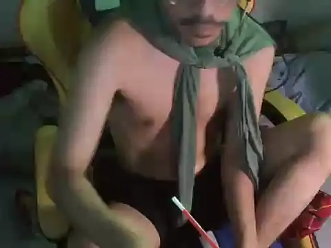 cloudyth1994 online show from December 23, 2024, 7:20 pm