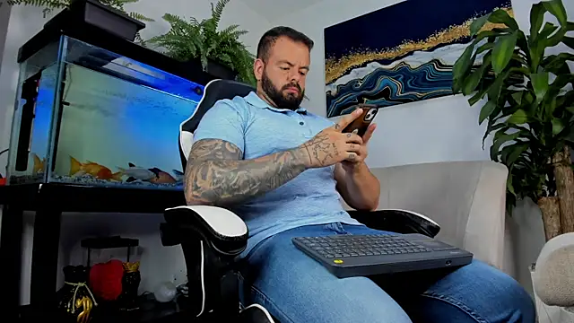 Snapshot of Johnnygrayson1 chatting on July 19, 2026, 1:47 am Johnnygrayson1 online show from July 19, 2026, 1:47 am