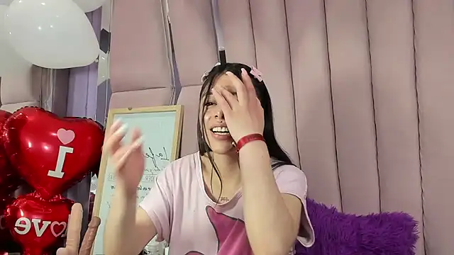 Sasha Petitte online show from September 13, 2025, 4:01 am