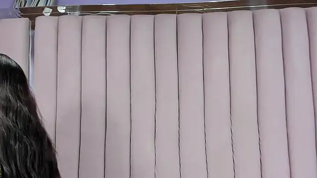 Sasha Petitte online show from December 21, 2025, 3:52 am